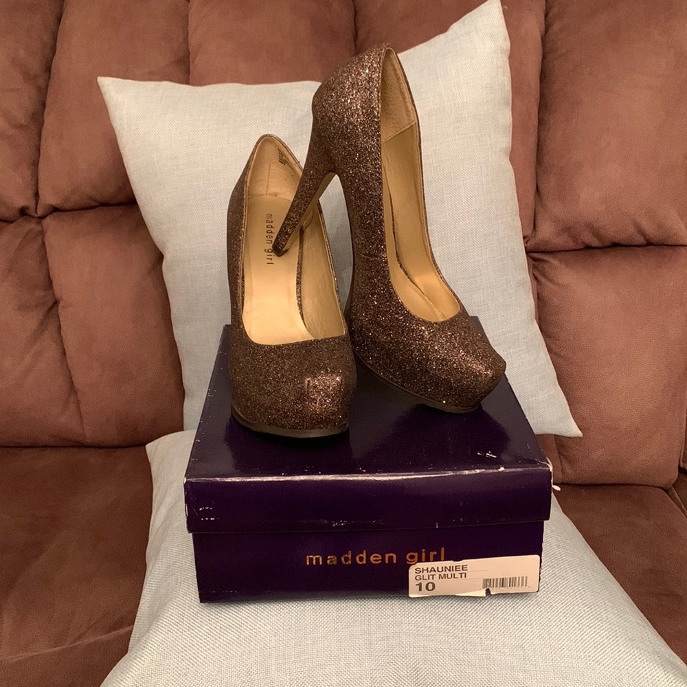 Size 10 Madden Girl "Shauniee" high heel pump with multicolor glitter